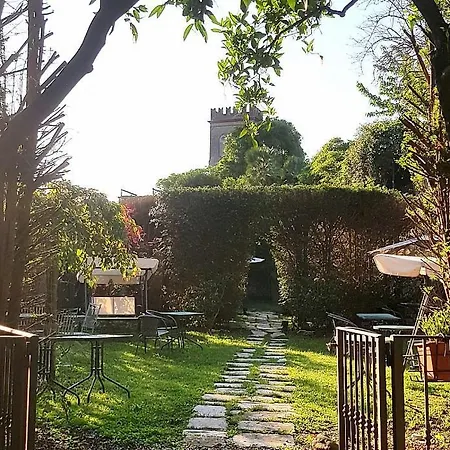 Sleeps 4 Finale Ligure