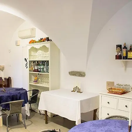 Sleeps 4 شقة *