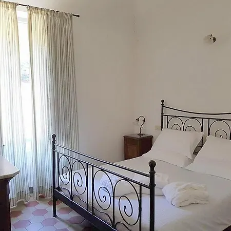 Sleeps 4 *