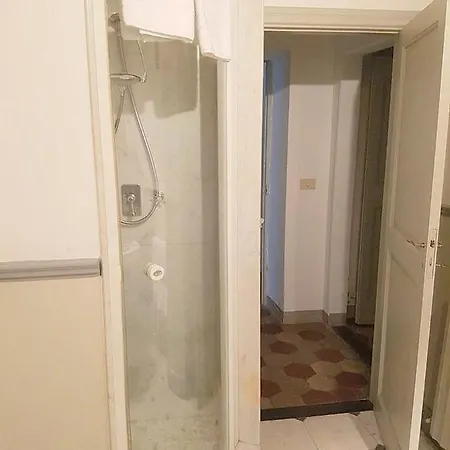 Sleeps 4 * Finale Ligure